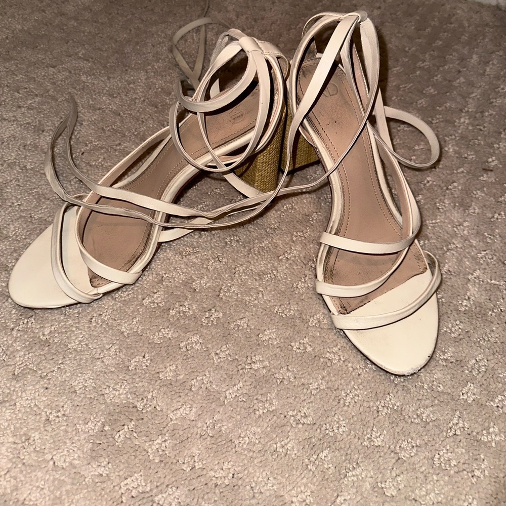 Leather Lace-Up Chunky Heel